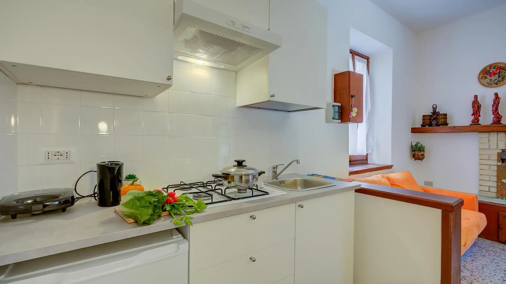Casa Gio - Happy Rentals Laveno-Mombello Italien